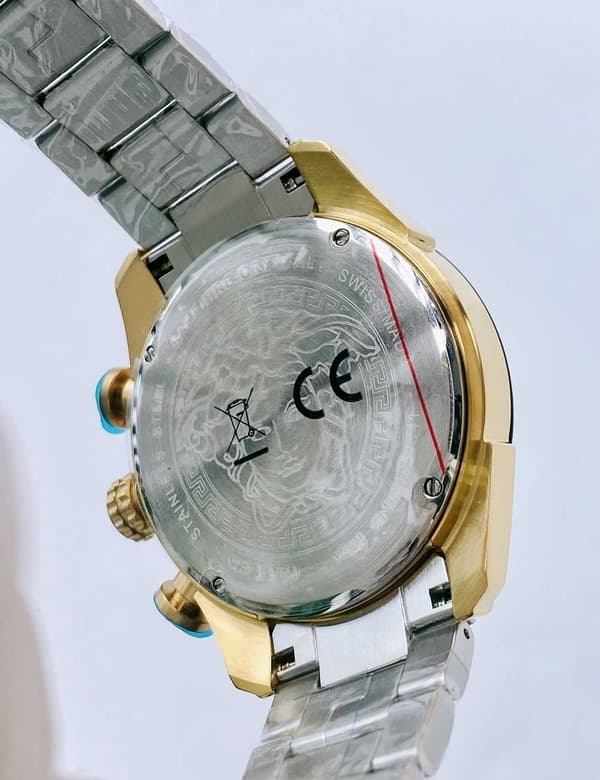 Mens Watch Versace VE2I01021, Quartz, 44mm, 5ATM