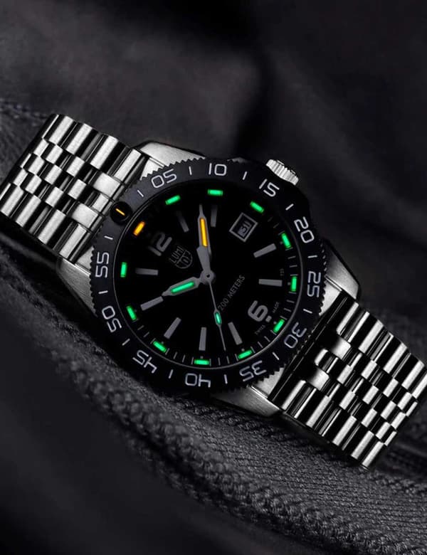 Mens Watch Luminox XS.3122M, Quartz, 39mm, 20ATM