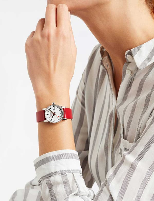 Ladies Watch Mondaine MSE.30210.LCV.SET, Quartz, 30mm, 3ATM