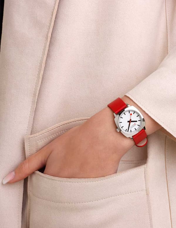 Ladies Watch Mondaine MSL.31110.LCV, Quartz, 31mm, 5ATM