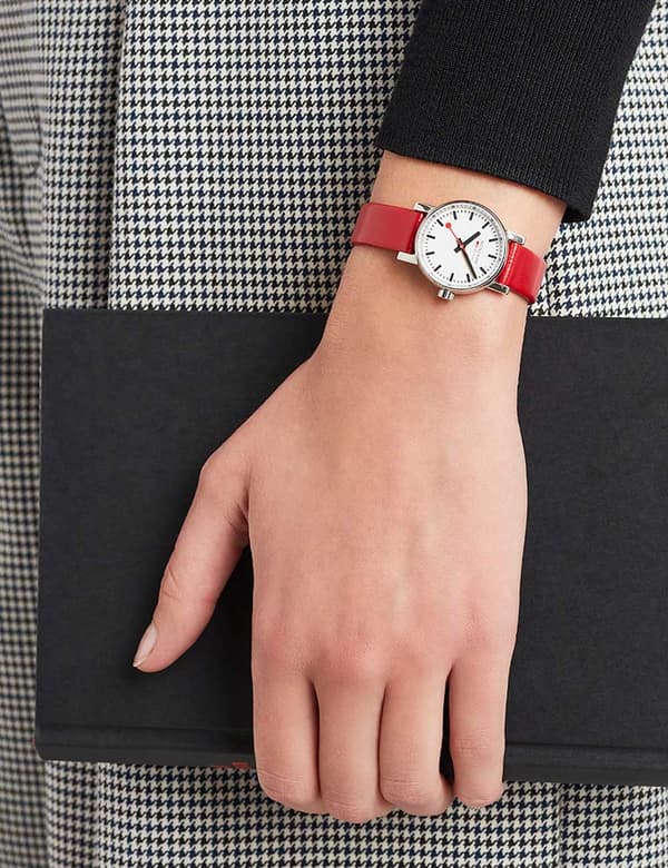 Ladies Watch Mondaine MSE.26110.LCV, Quartz, 26mm, 3ATM