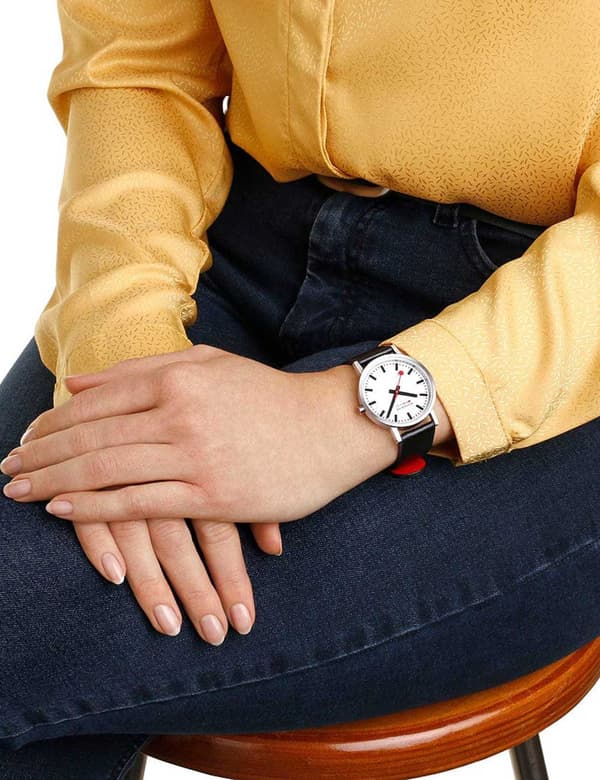 Ladies Watch Mondaine A660.30314.16SBBV, Quartz, 36mm, 3ATM