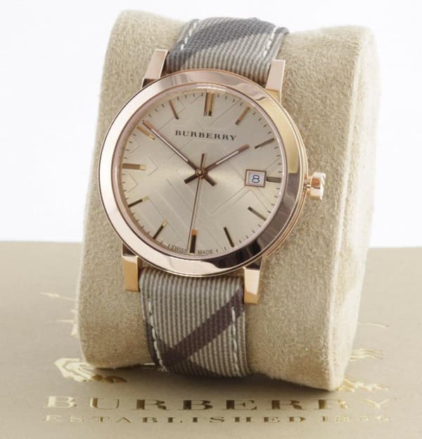 Burberry BU9040 City Rose Gold Tone naisten kello fi