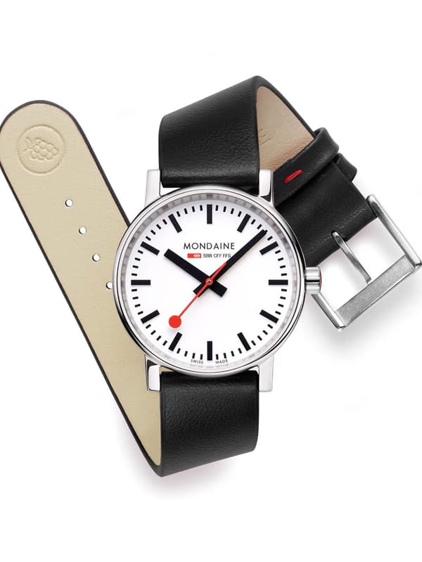 Ladies Watch Mondaine MSE.35110.LBV, Quartz, 35mm, 3ATM