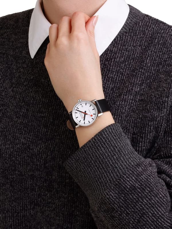 Ladies Watch Mondaine MSE.35610.LBV, Automatic, 35mm, 5ATM