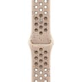 Miniatyrbild 2 av 3: Apple Watch 45 mm Desert Stone Nike Sport-armband, M/L (MUV73)