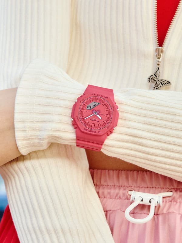 Ladies Watch Casio GMA-P2100-4AER, Quartz, 40mm, 20ATM