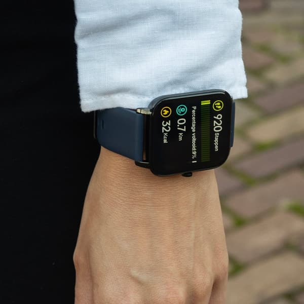 BREND Smartwatch för Damer och Herrar – Sportklocka med Stegräknare – Svart