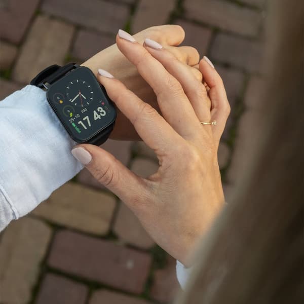BREND Smartwatch för Damer och Herrar – Sportklocka med Stegräknare – Svart
