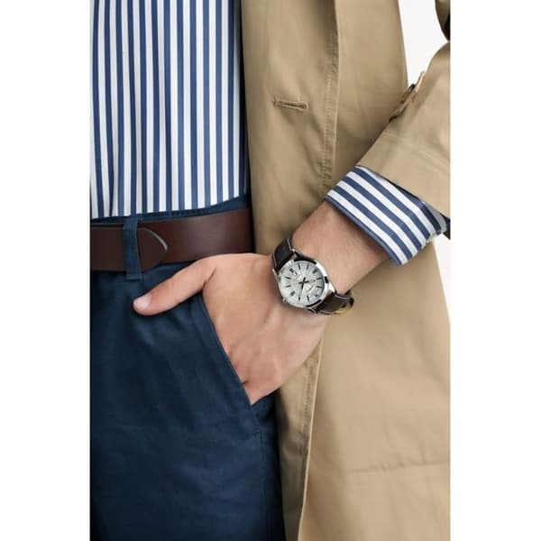 Casio Herrklocka med silverfärgad urtavla - Datumvisning för dagar/månader - Brunt läderarmband - MTP-1381L-7AVDF