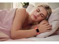 Miniatyrbild 4 av 4: Fitbit Charge 6 aktivitetsarmband korall band/Champagne guld aluminium