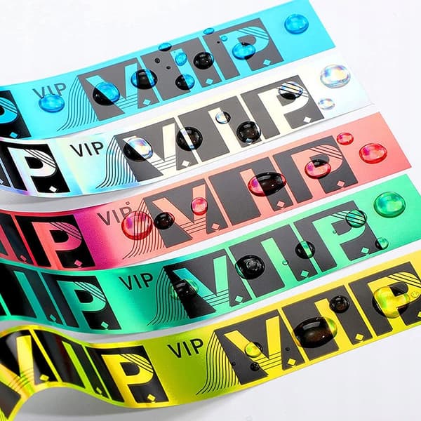 FESTIVAALIJUHLAKERHON RANNEKKEET VIP GOLDEN HAND PARTY 100 kpl