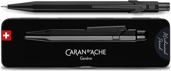 CARAN D'ACHE mekanisk blyant 844 Black Code, 0,7 mm, sort sekskantet aluminiumsskaft, matsort forkromning, - 1 stk (844.496)