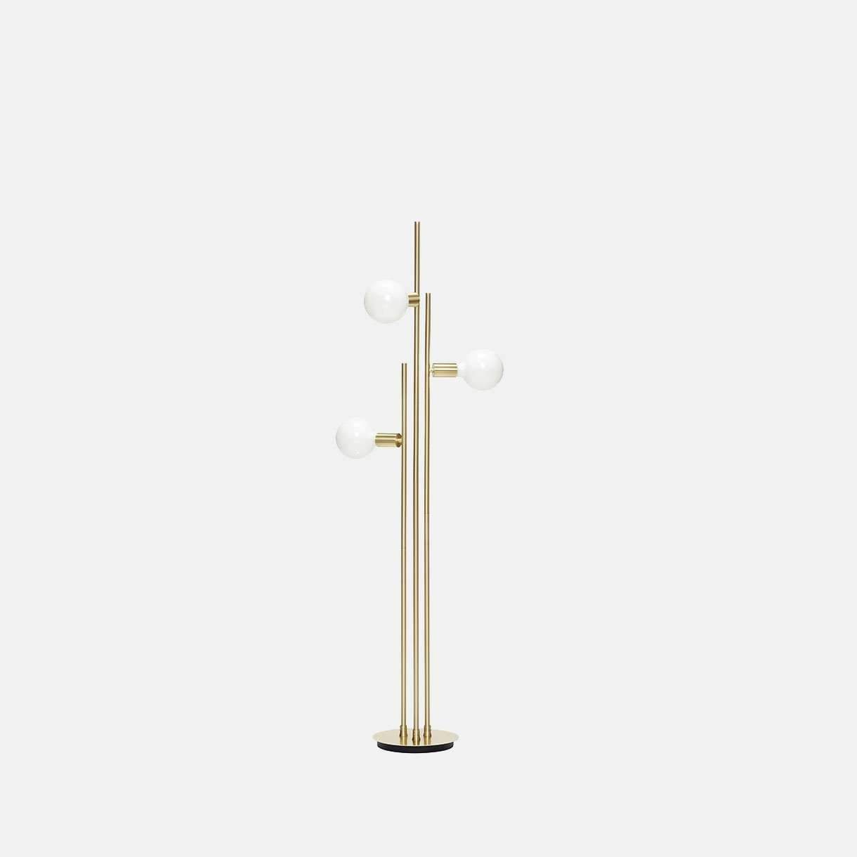 Gulvlampe m/pære, messing
