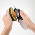 Miniatyrbild 3 av 5: Avokado Multiverktyg 3-i-1 (Dela, Kärna, Skär) - OXO Good Grips