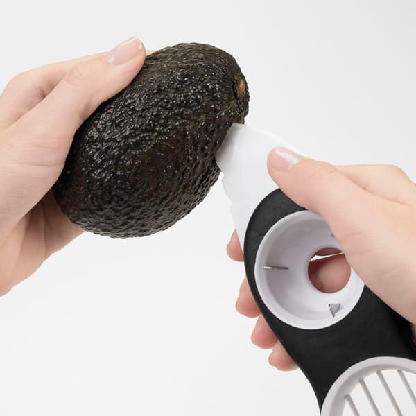 Avokado Multiverktyg 3-i-1 (Dela, Kärna, Skär) - OXO Good Grips