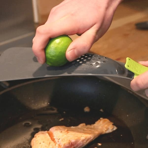 Uutensil Flipp - Smart Slev med Sil och Rivjärn