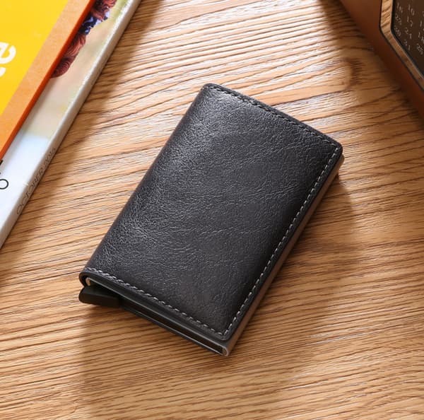 Ruskea RFID Protection Wallet Kortin haltija 5kpl kortit (aitoa nahkaa) - ilman avainta