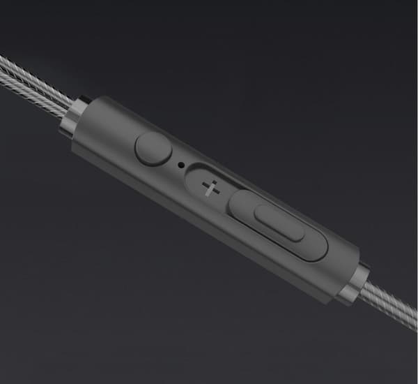 In-ear hörlurar med dubbla högtalare - Svart