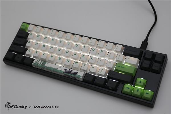 Ducky x Varmilo MIYA Pro Panda TKL Cherry MX Brown Nordic Kjøpe Ducky x Varmilo MIYA Pro Panda PBT Hvit LED Tastatur