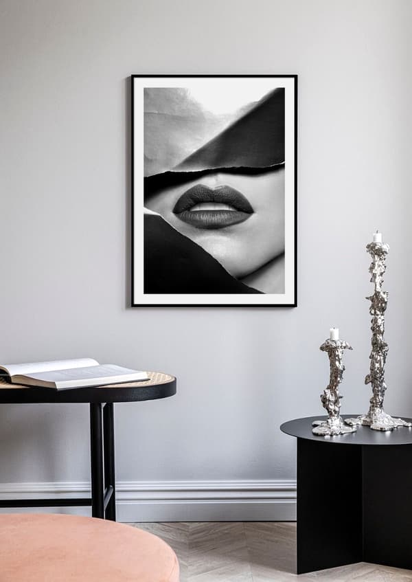 LIPS POSTER