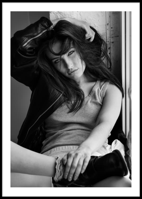 BEAUTY IN BOOTS POSTER 50x70cm