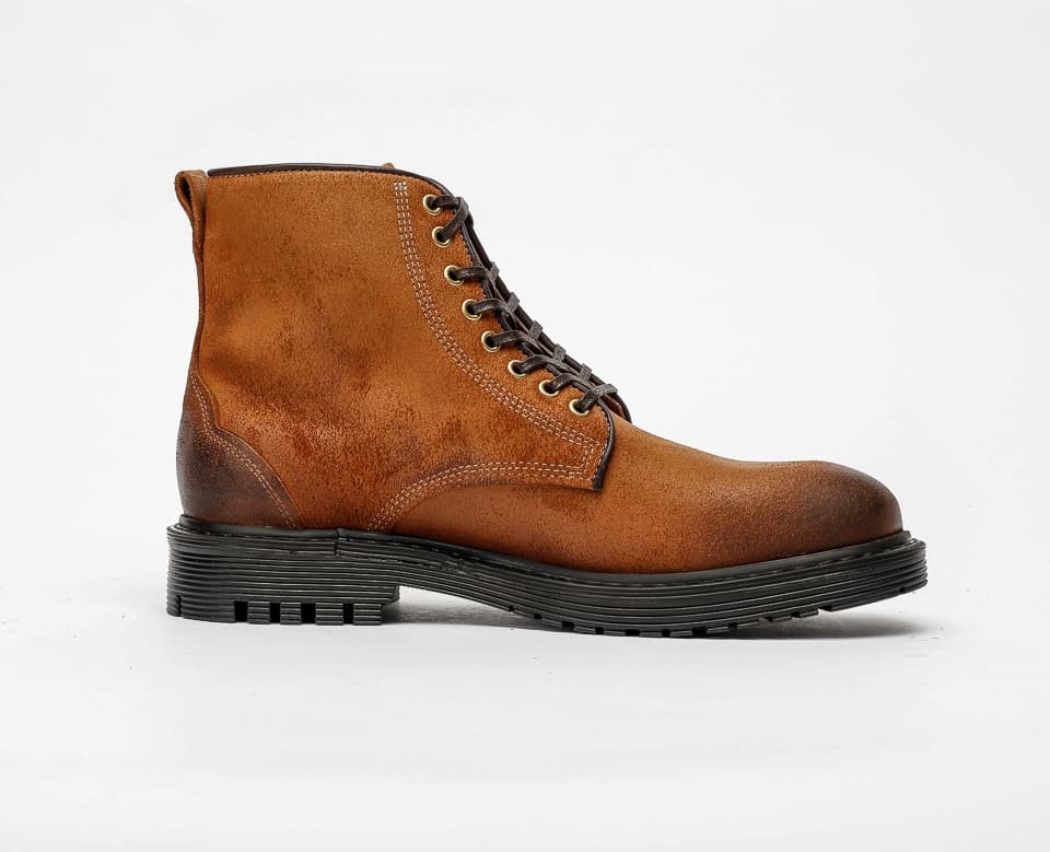 Sneaky Steve, Sharp Boot, Herr