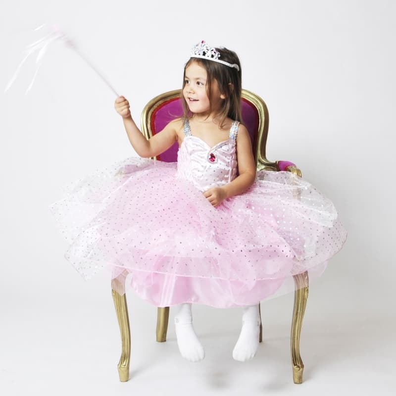 Den Goda Fen, Prinsessklänning, Juvel, M